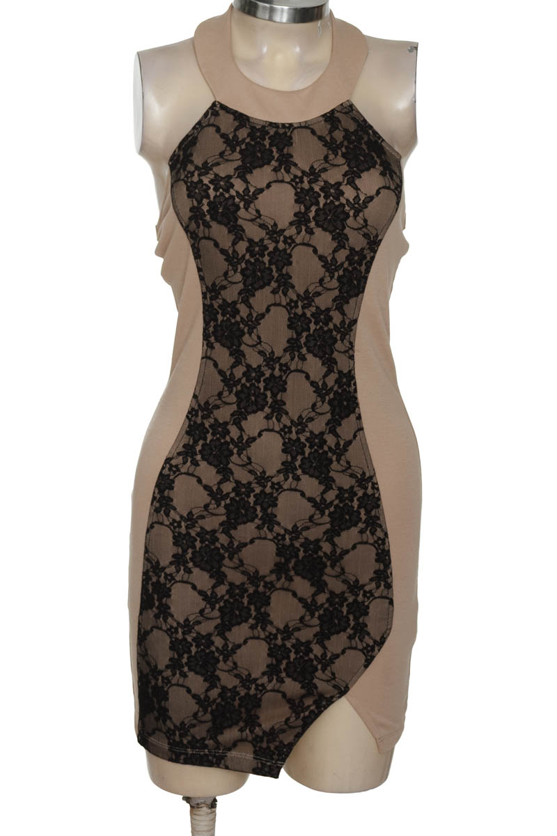 Vestido / Enterizo color Beige - Cy.zone