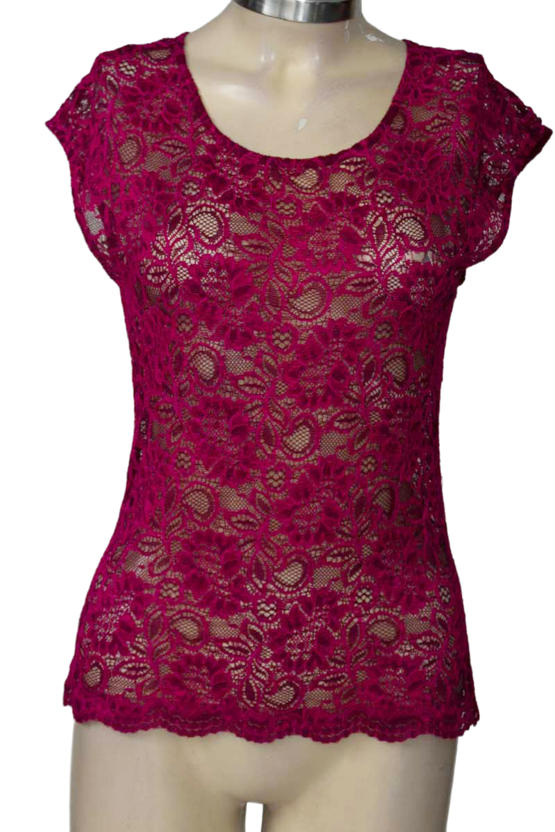 Top / Camiseta color Vinotinto - Closeando