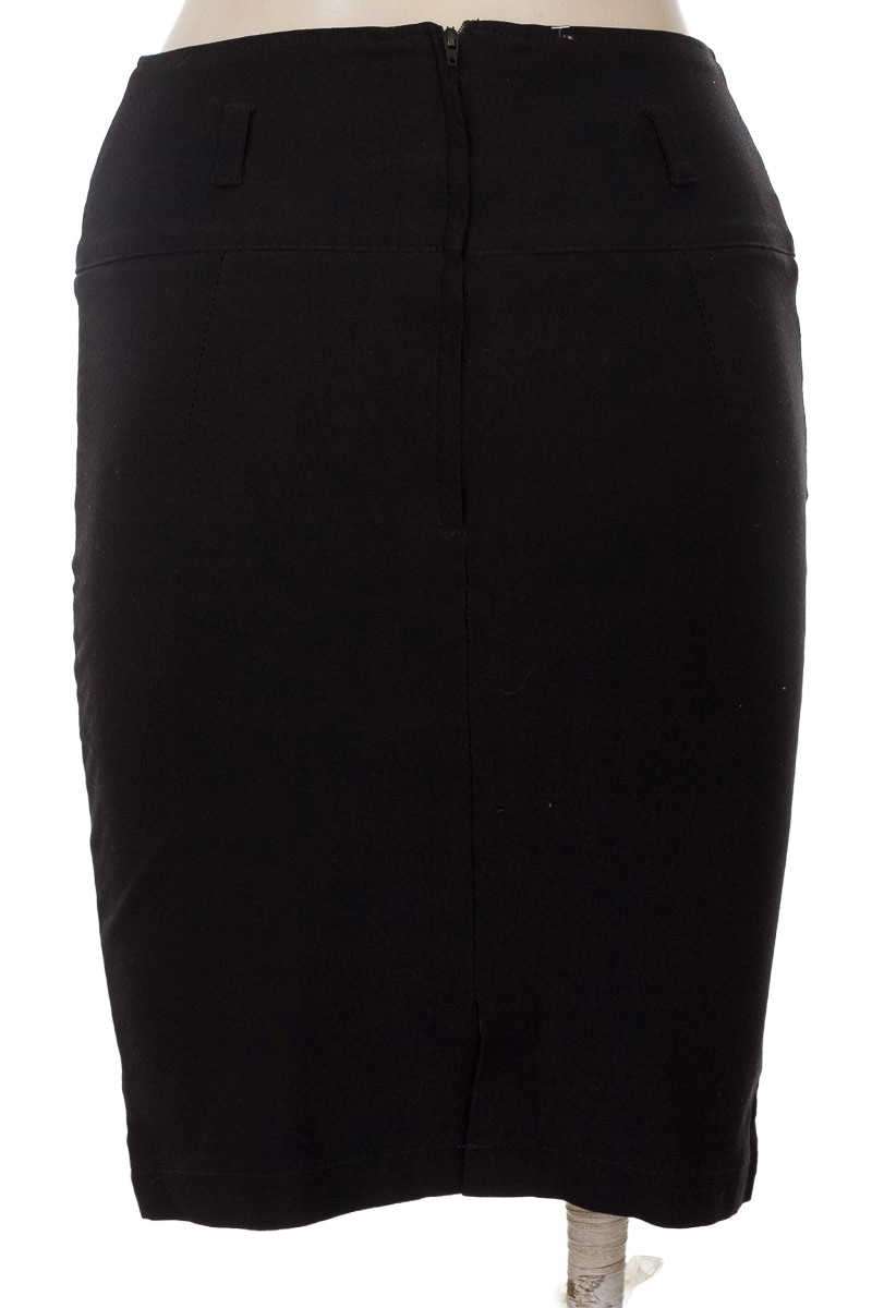 Falda color Negro - Closeando