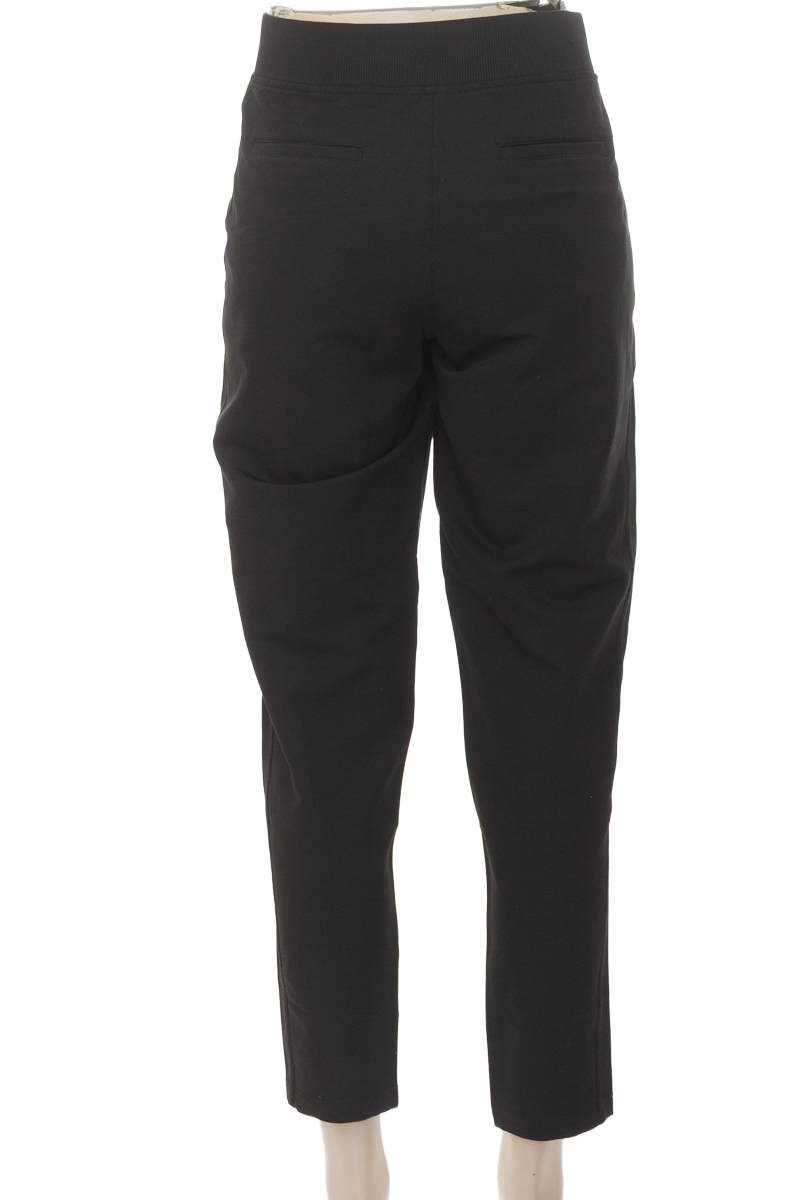 Pantalones color Negro - 32 degrees