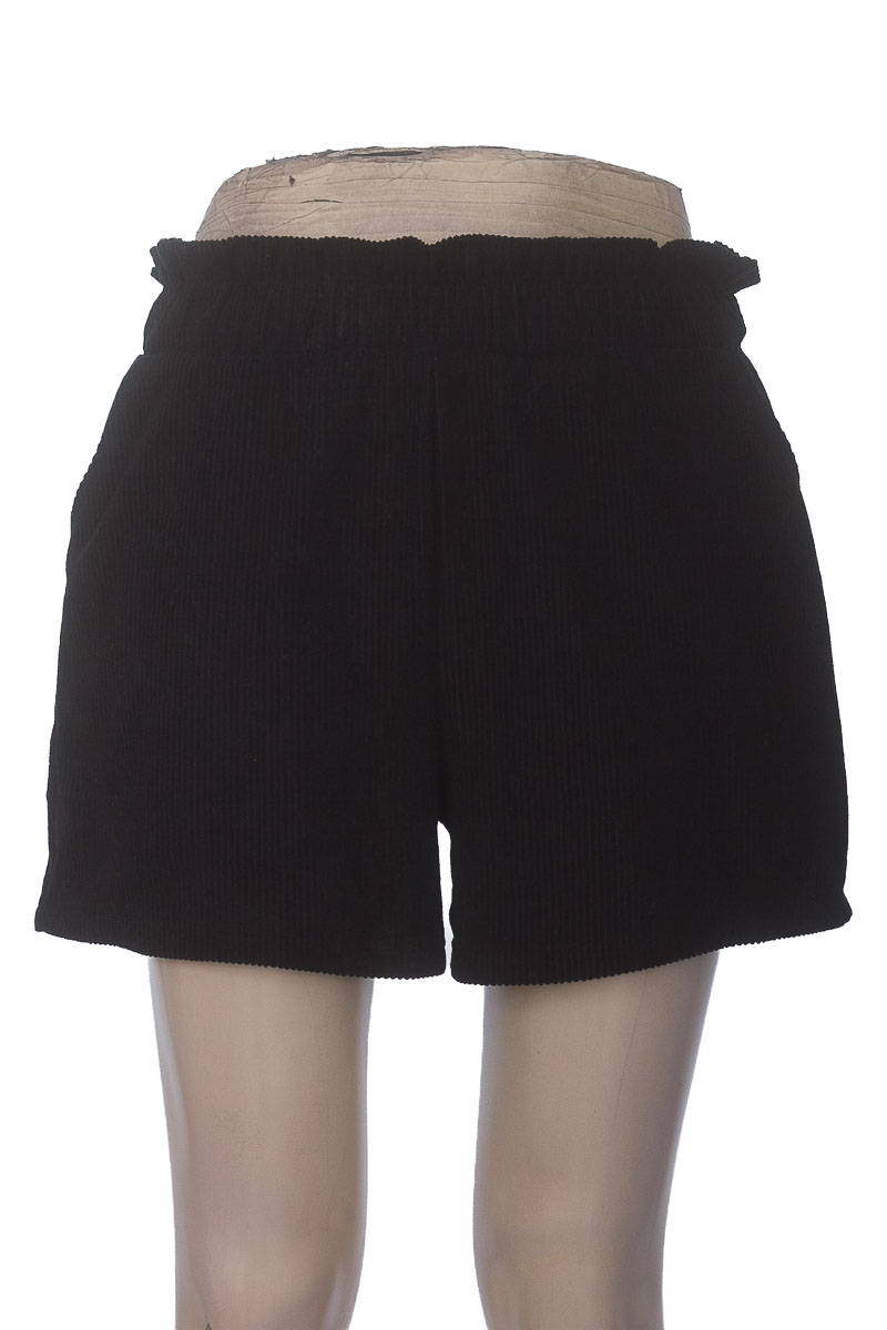 Short color Negro - Closeando