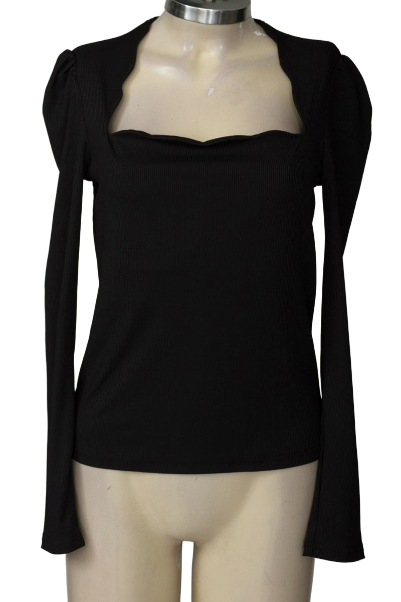 Sweater color Negro - Emery Rose