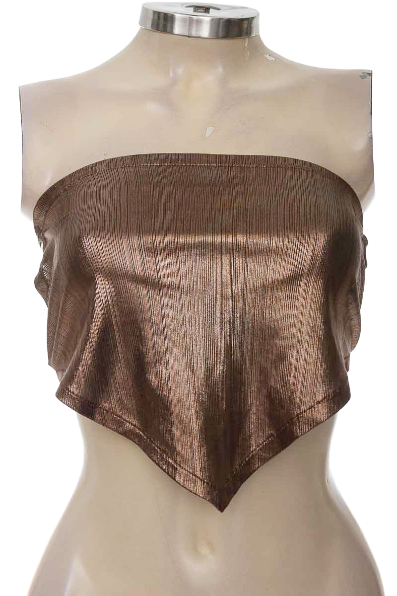 Top / Camiseta color Café - Closeando