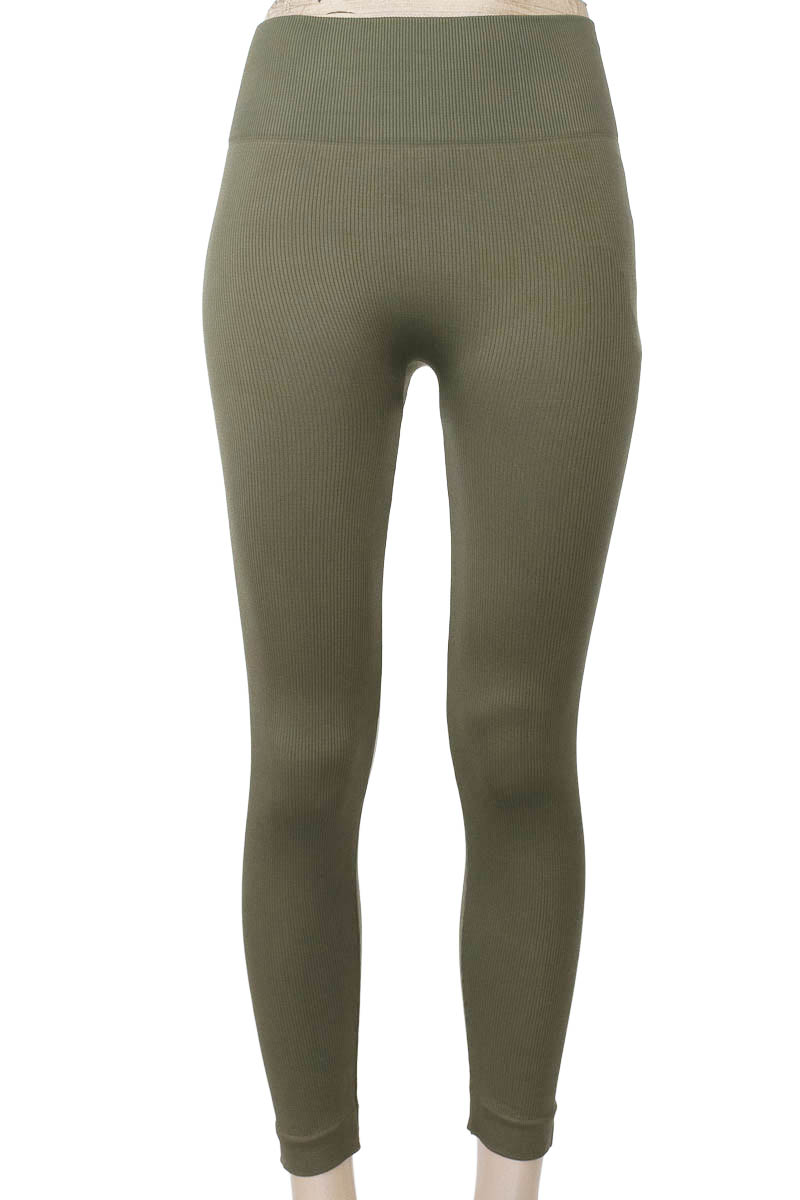 Ropa Deportiva / Salida de Baño color Verde - Closeando