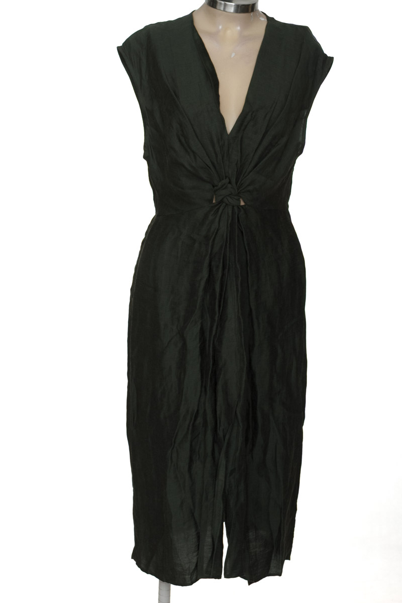 Vestido / Enterizo color Verde - Zara