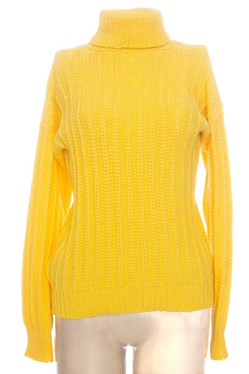 Sweater color Amarillo - Closeando