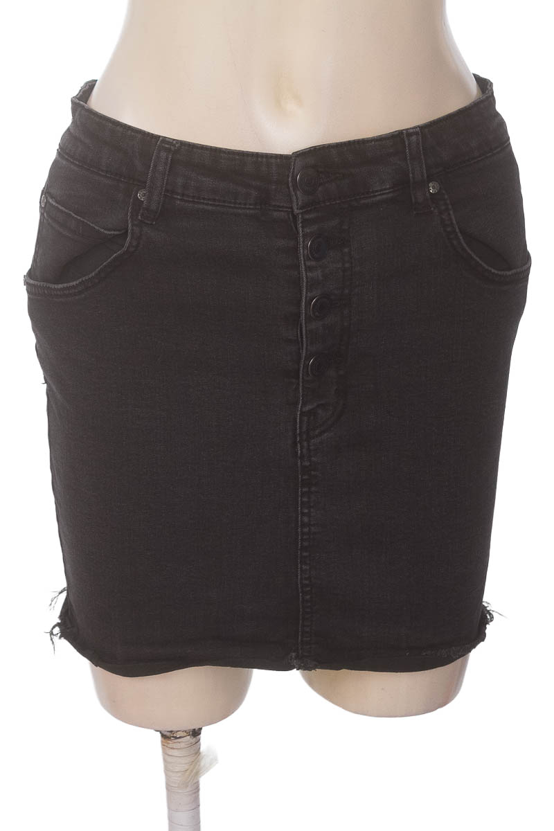 Falda color Negro - Pull & Bear