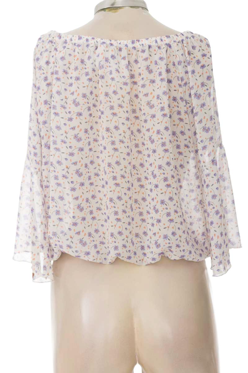 Top / Camiseta color Blanco - Closeando