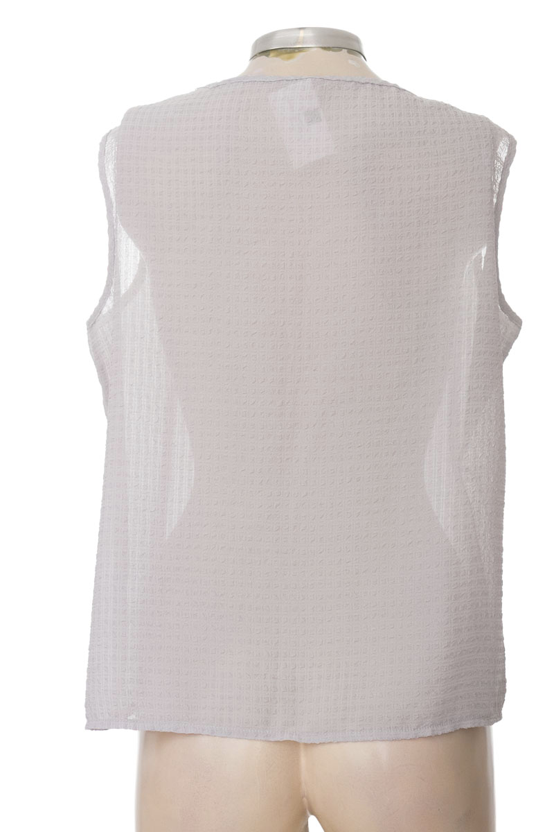 Top / Camiseta color Gris - Closeando