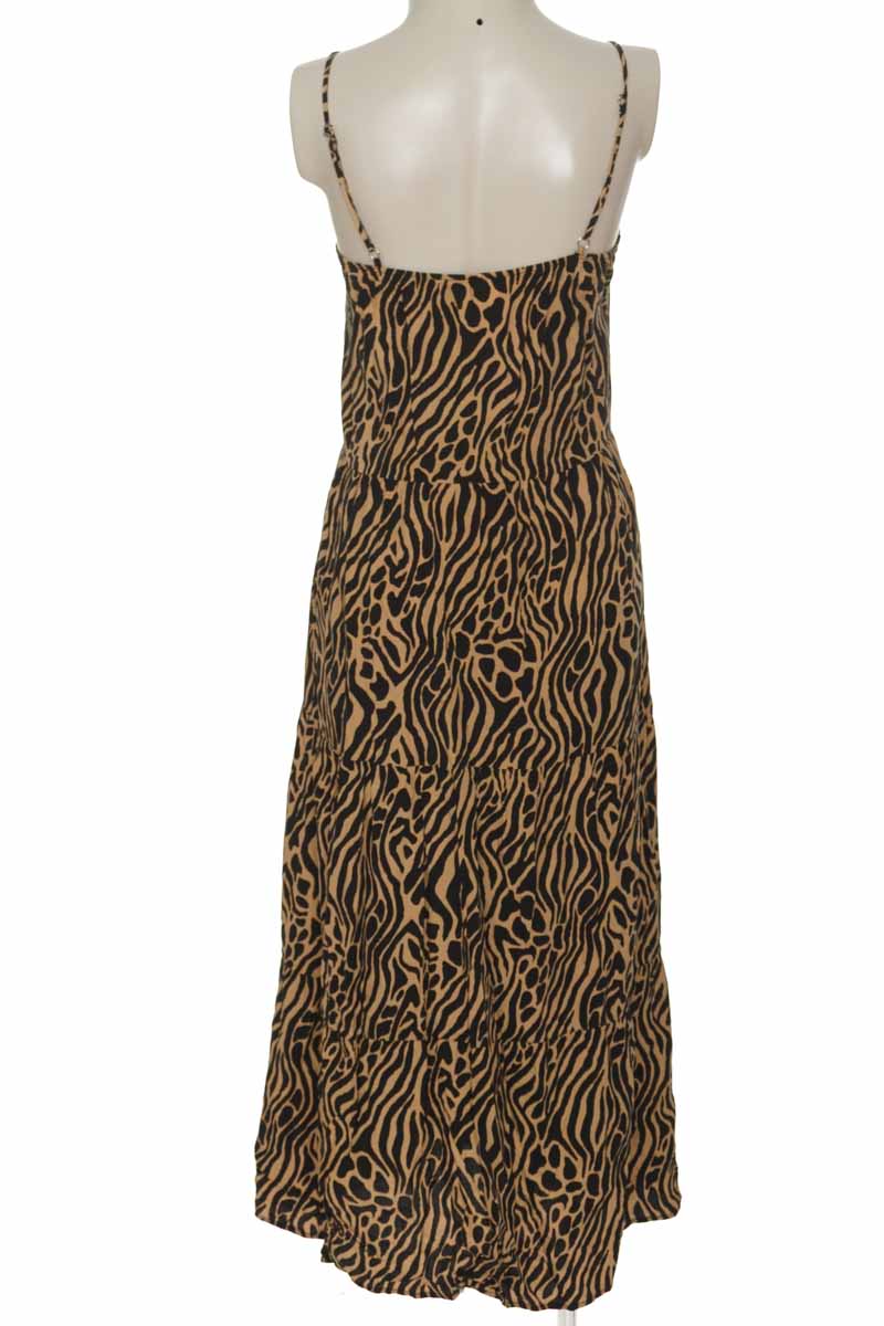 Vestido / Enterizo color Beige - Arkitect
