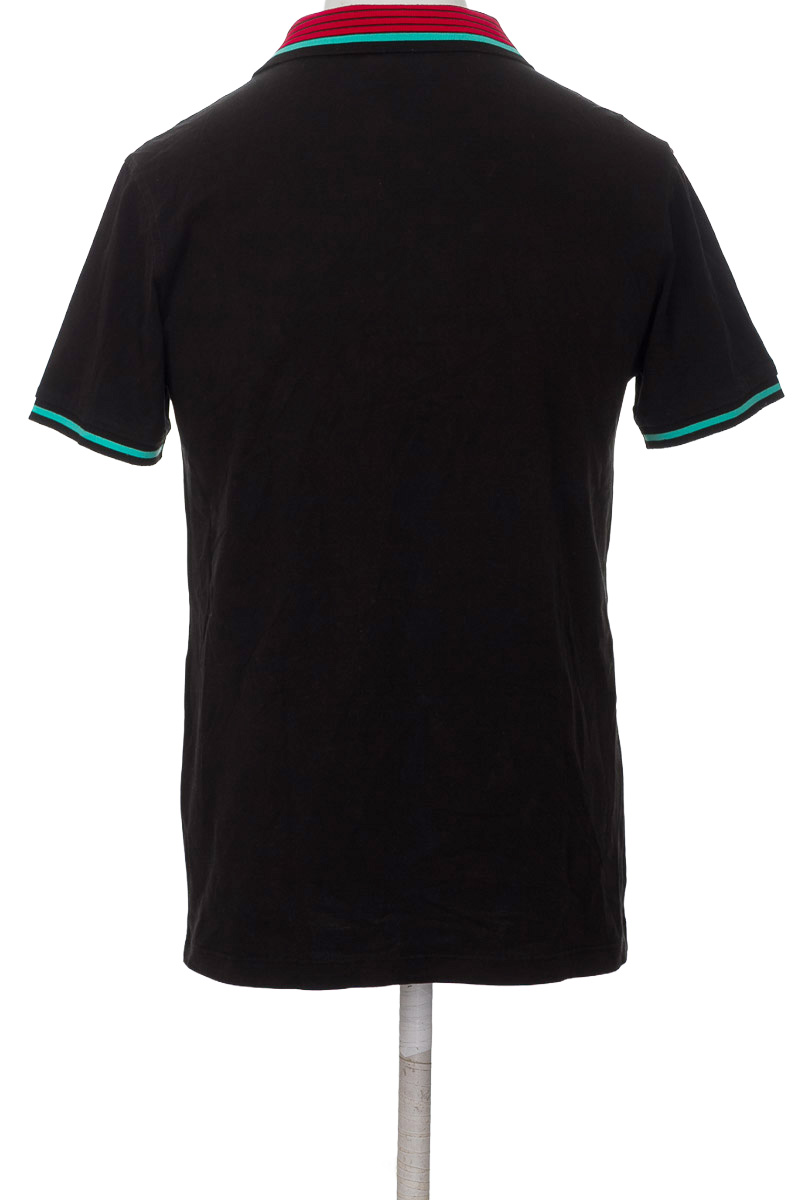 Polo color Negro - Closeando