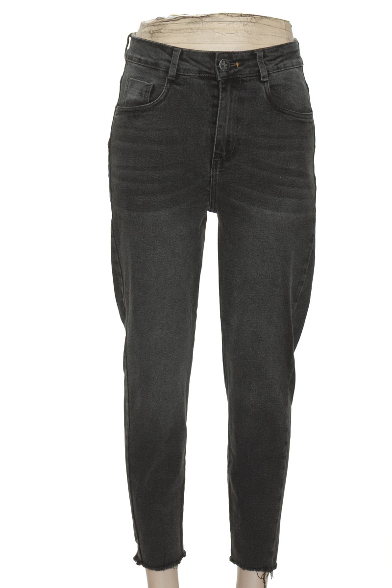 Pantalones color Gris - Urb