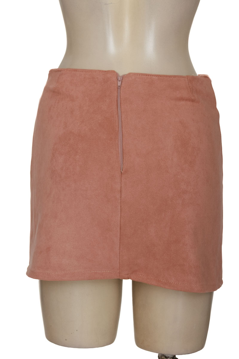 Falda color Rosado - Closeando
