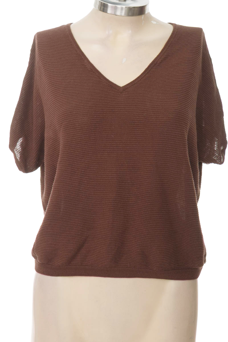 Top / Camiseta color Café - UNIQLO