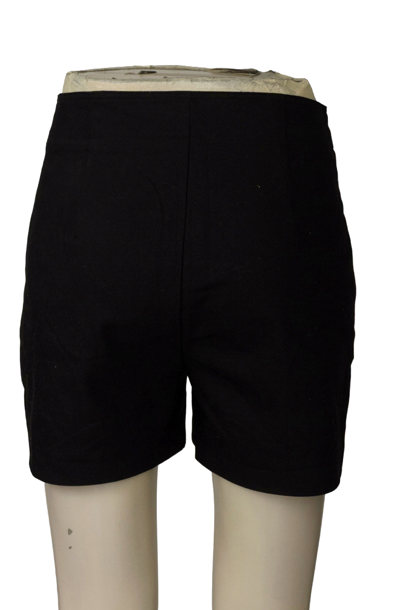 Short color Negro - Stradivarius