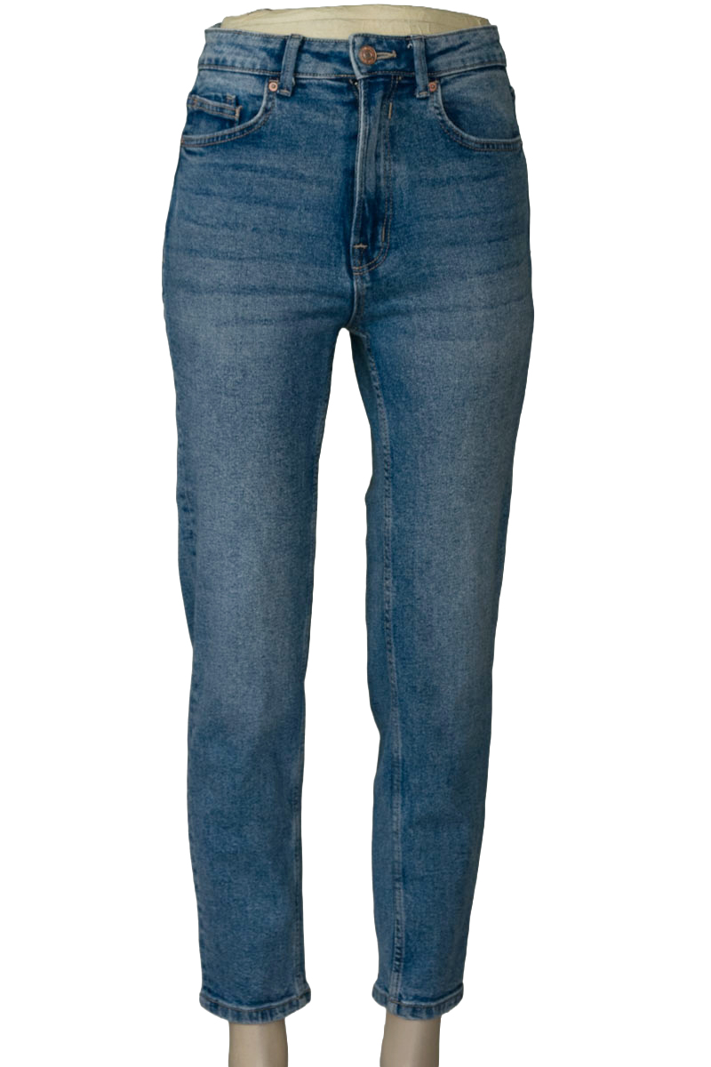 Pantalones color Azul - Stradivarius