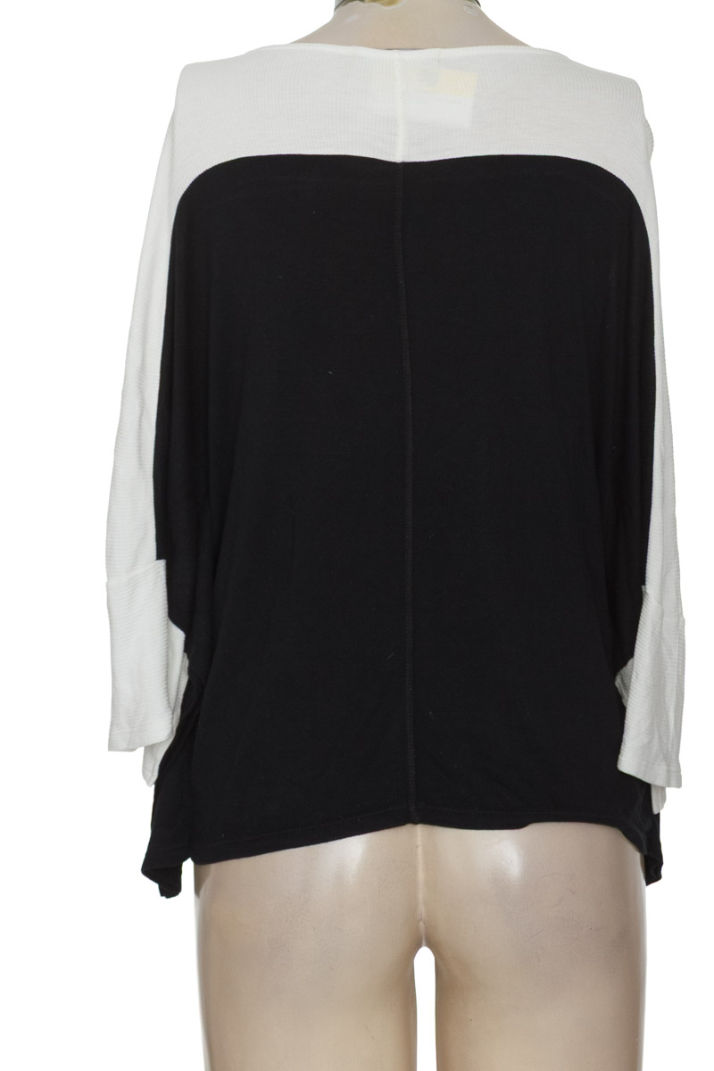 Top / Camiseta color Negro - Cortelle