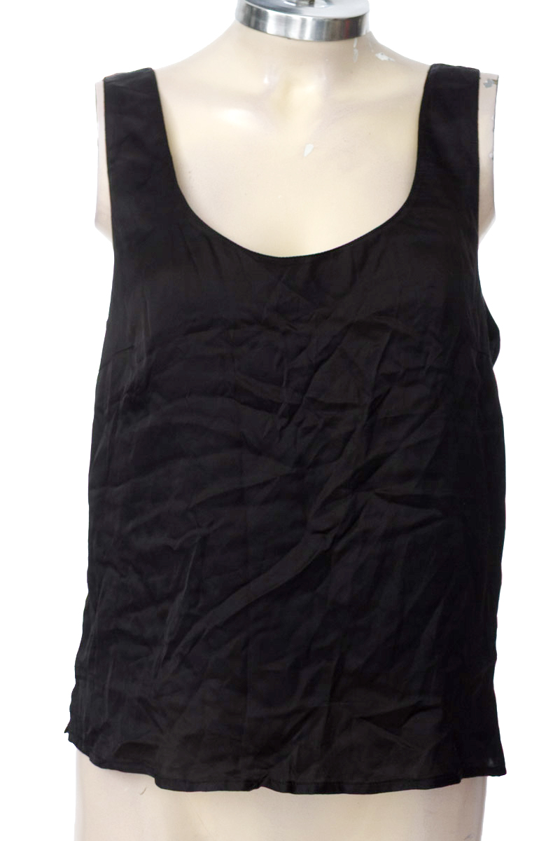 Top / Camiseta color Negro - Basement