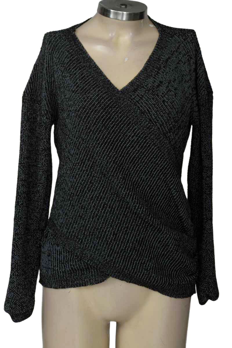 Sweater color Negro - Closeando