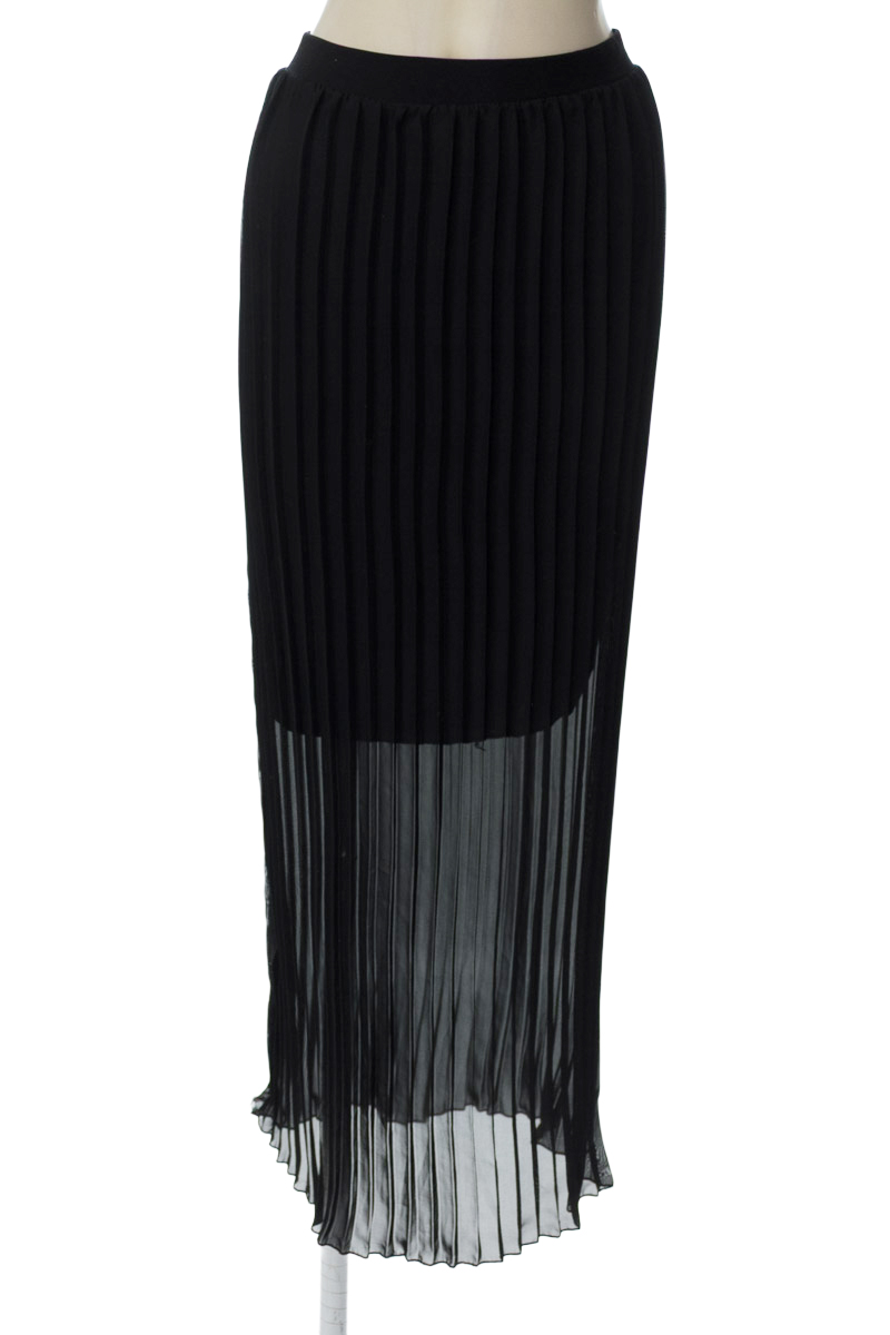 Falda color Negro - Closeando