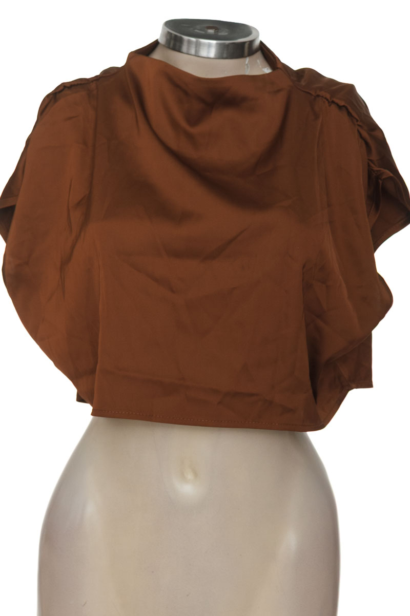 Top / Camiseta color Café - Closeando