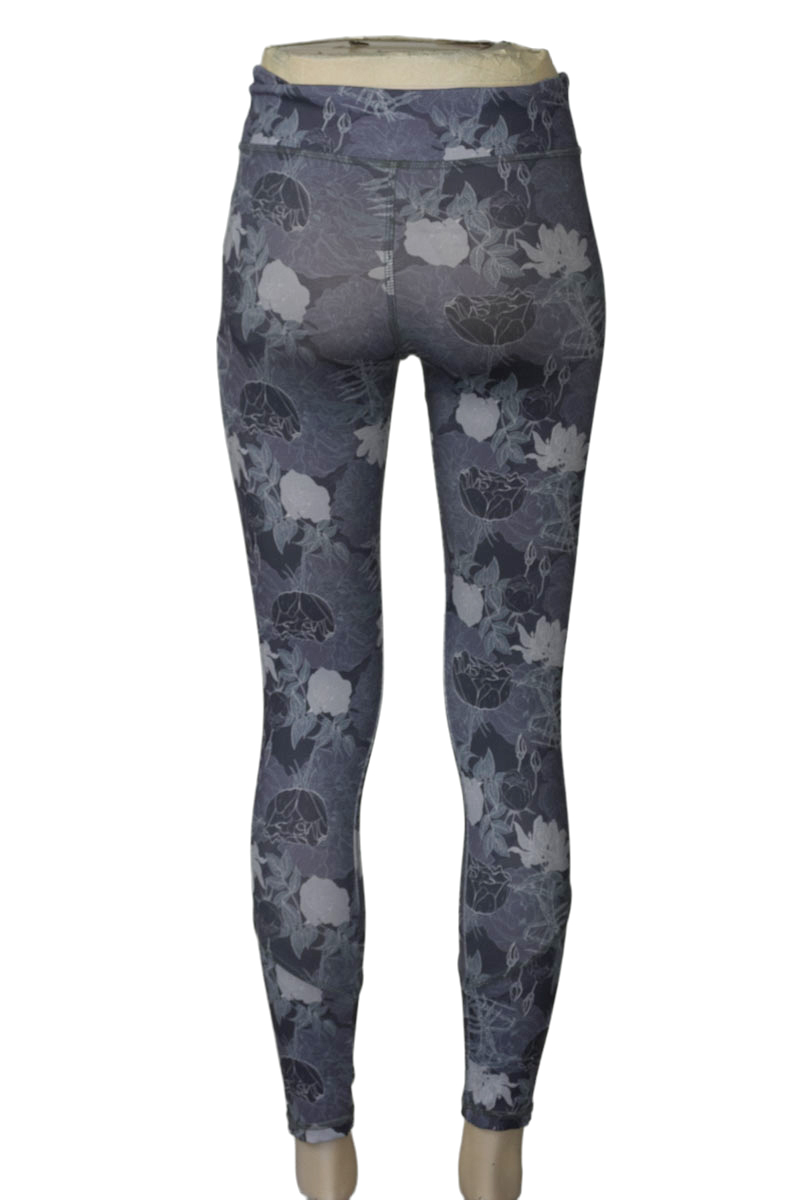 Ropa Deportiva / Salida de Baño color Gris - Diadora
