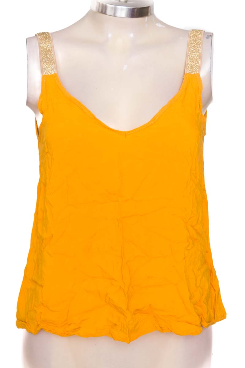 Top / Camiseta color Mostaza - Yerba Buena