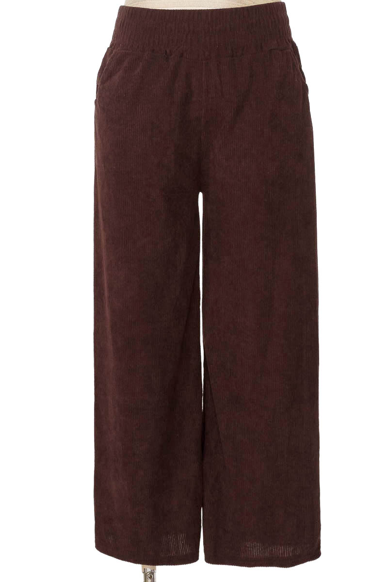 Pantalones color Café - Closeando