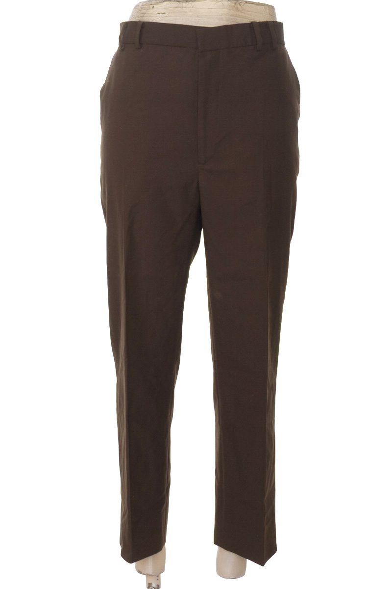 Pantalón color Café - Closeando