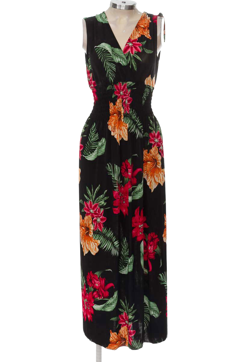 Vestido / Enterizo color Negro - Closeando