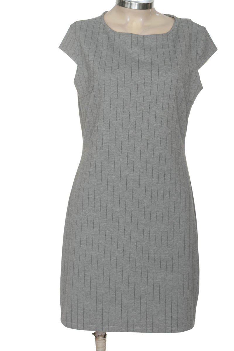 Vestido / Enterizo color Gris - PATPRIMO