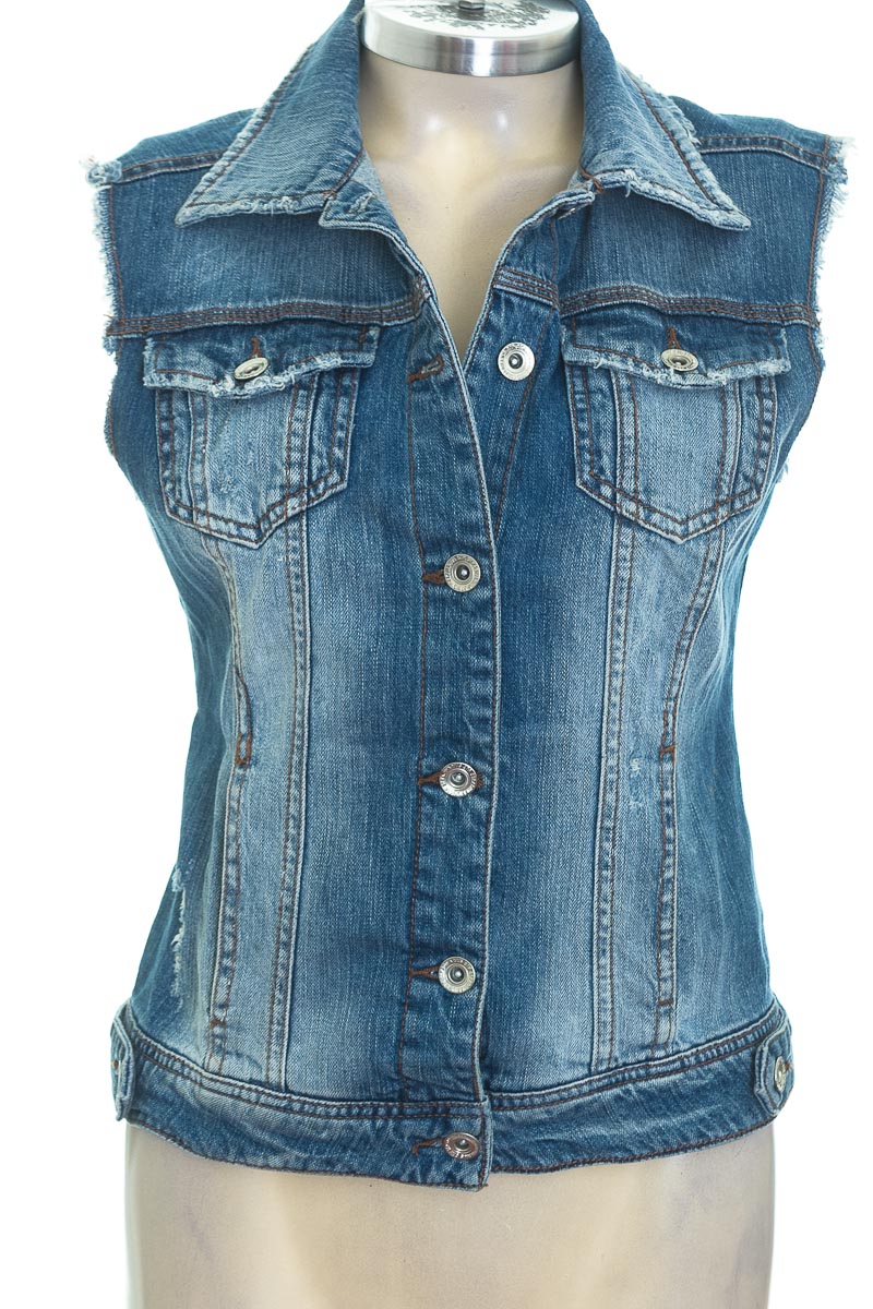 Chaqueta / Abrigo color Azul - Stradivarius | Closeando ®
