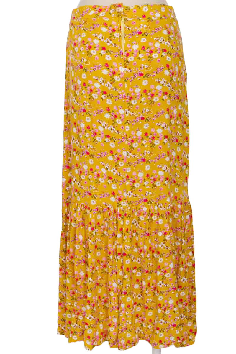 Falda color Mostaza - Closeando