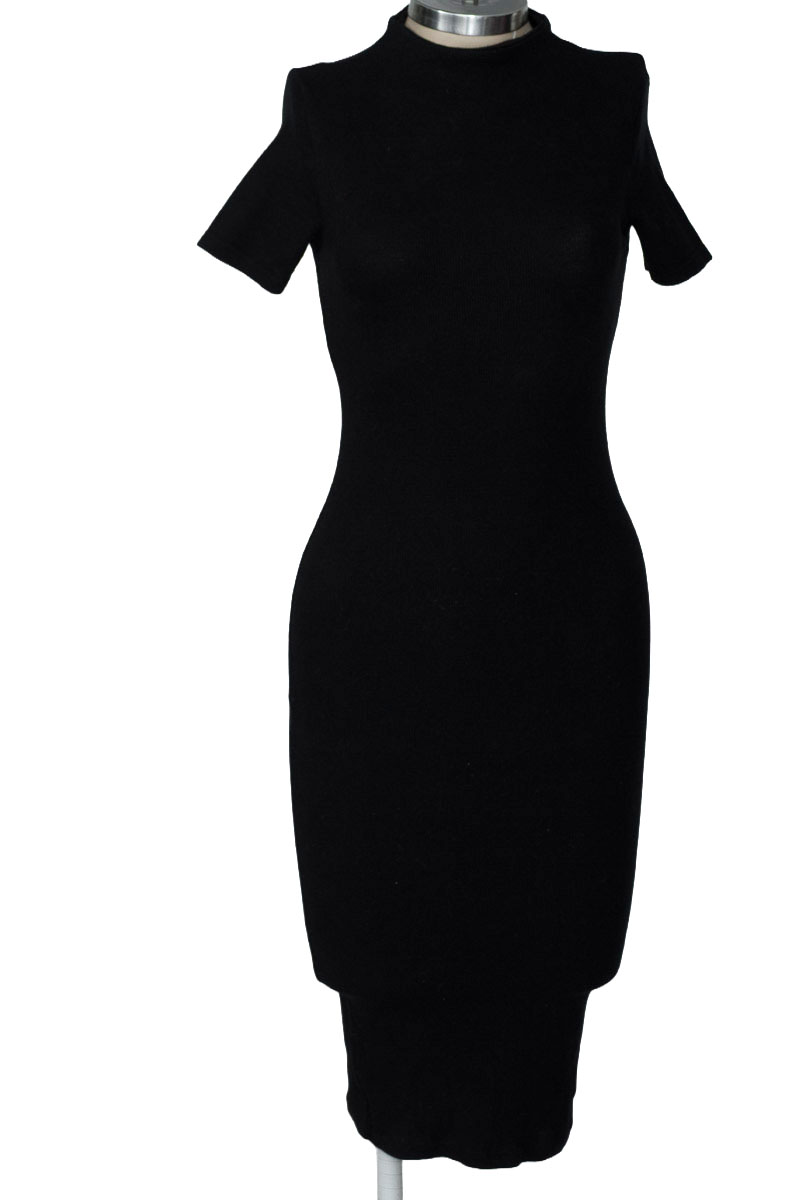 Vestido / Enterizo color Negro - Pull & Bear