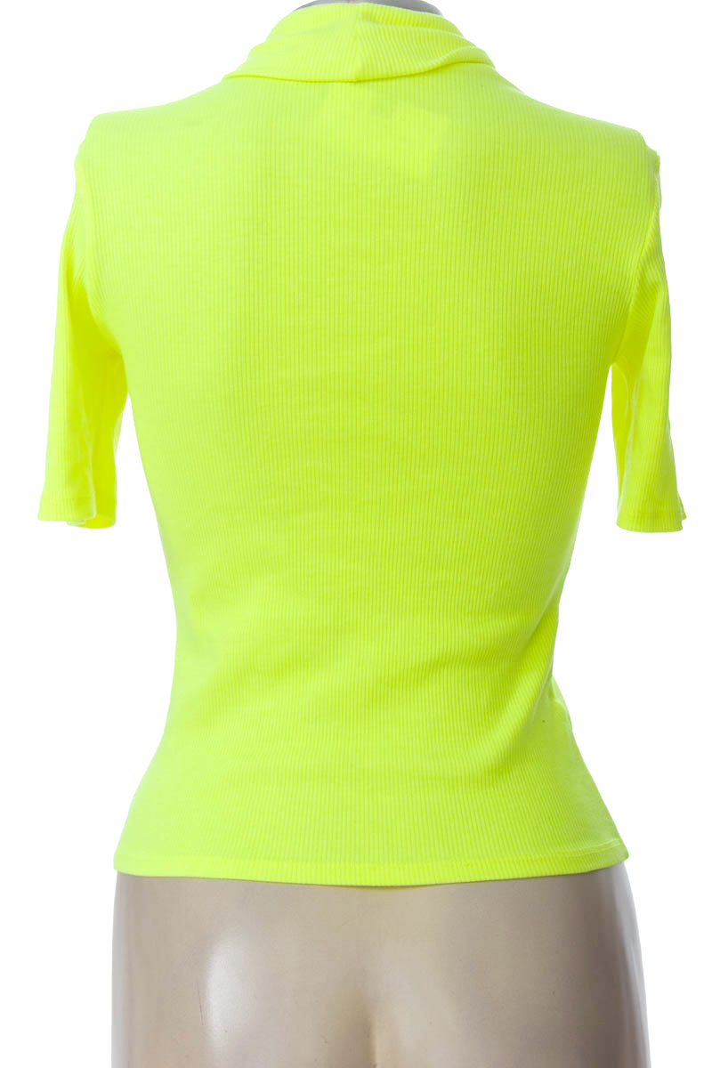 Top / Camiseta color Verde - Carmel