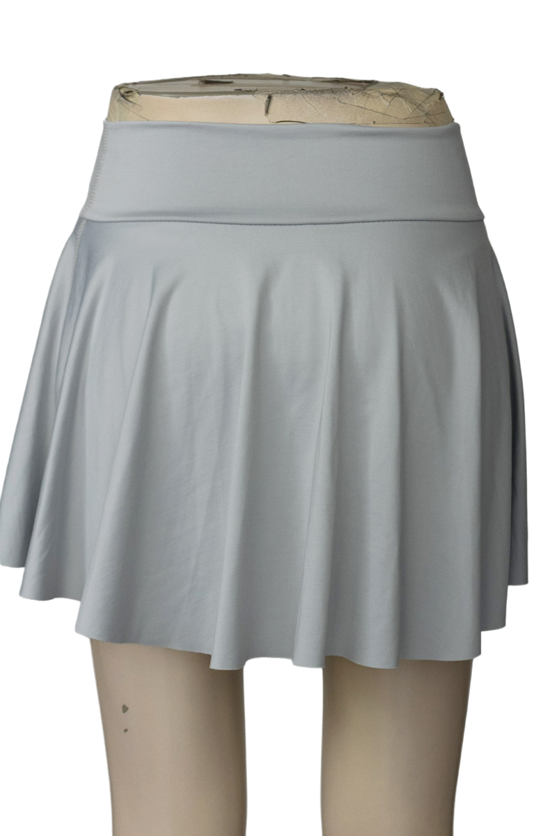 Ropa Deportiva / Salida de Baño color Gris - Closeando