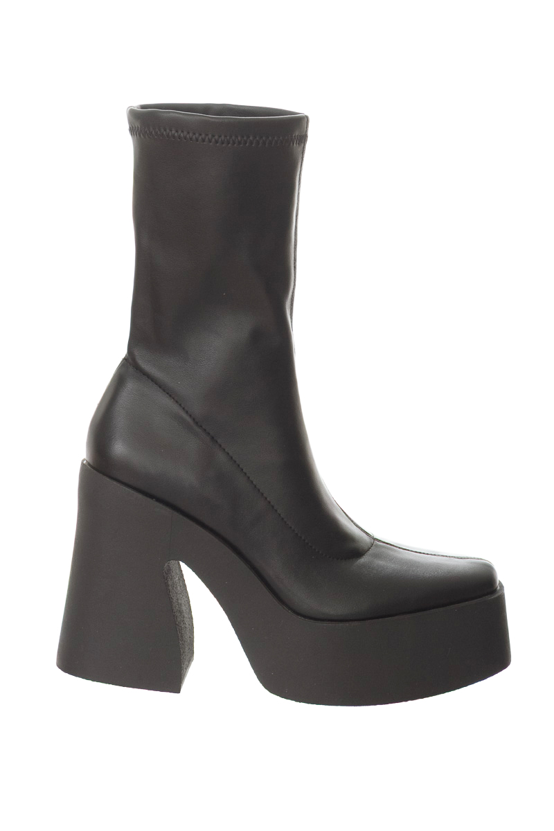 Zapatos color Negro - Bershka