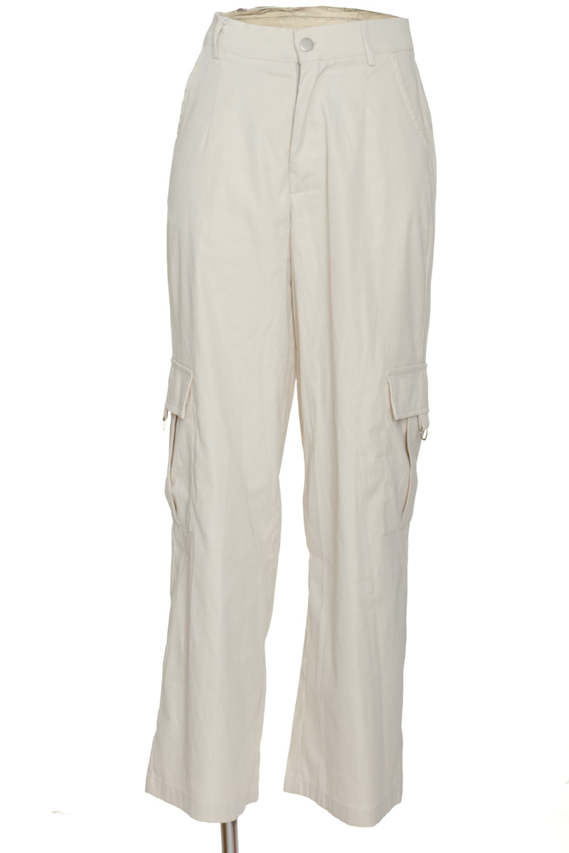 Pantalones color Beige - Closeando