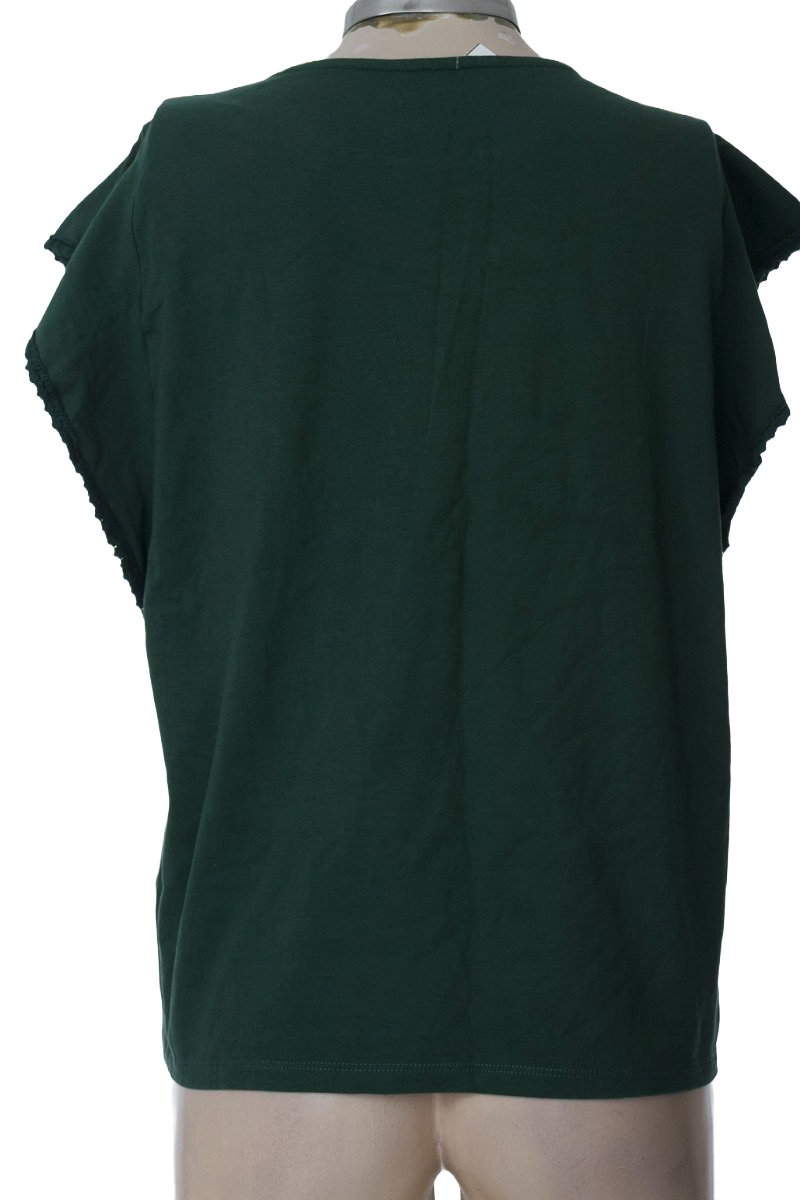 Top / Camiseta color Verde - Ostu