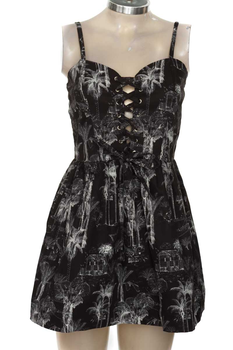 Vestido / Enterizo color Negro - Closeando