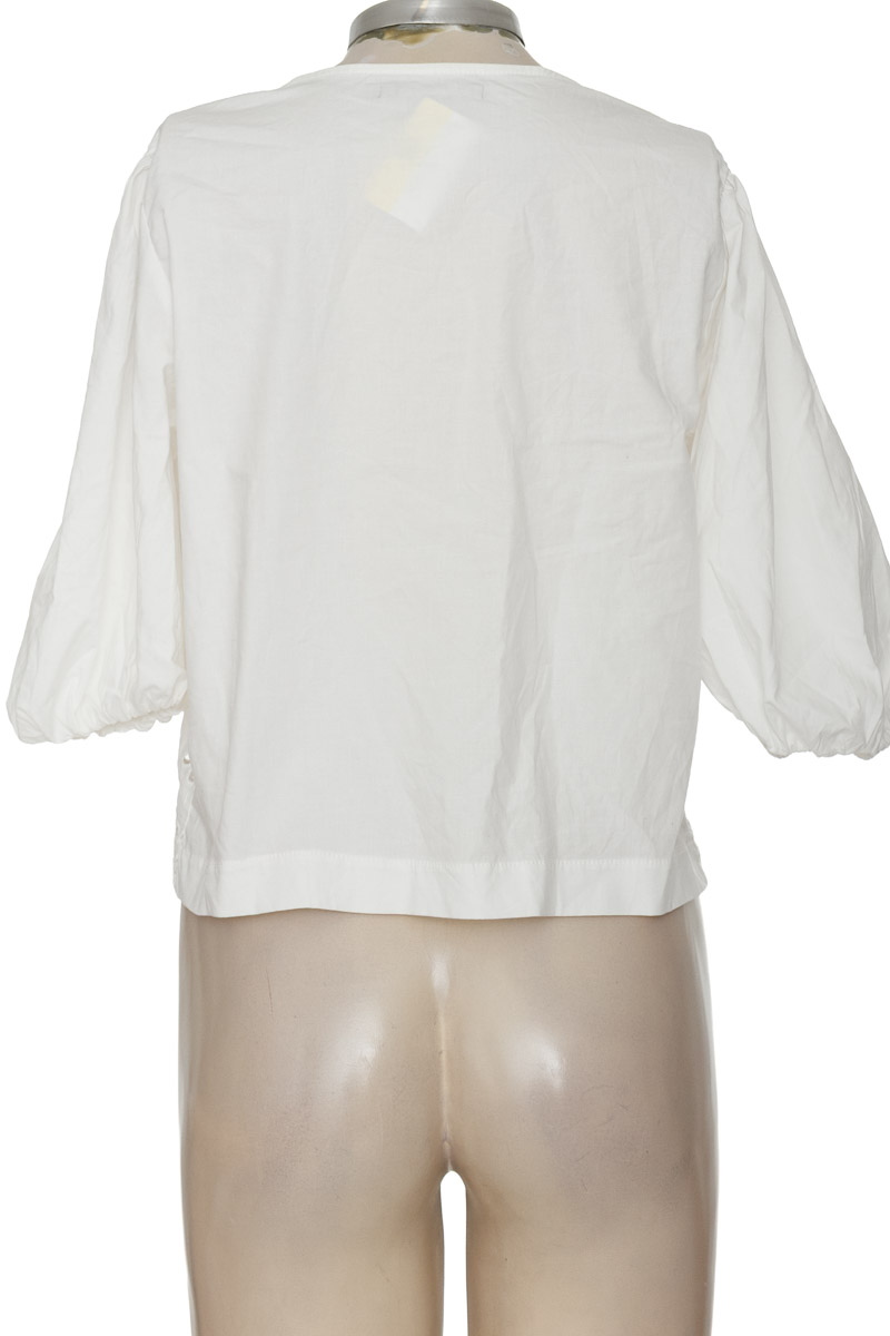 Blusa color Blanco - Basement