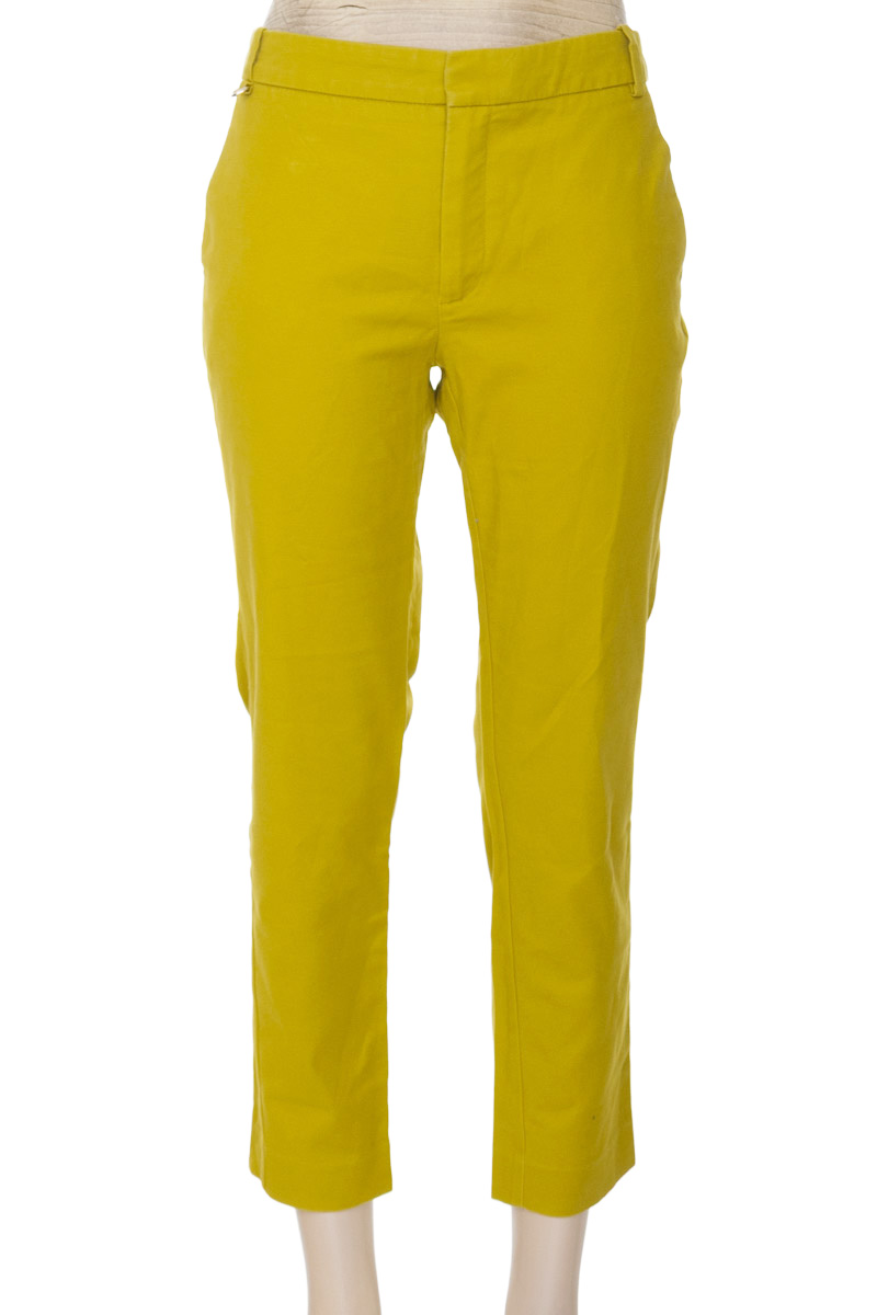 Pantalones color Verde - Zara