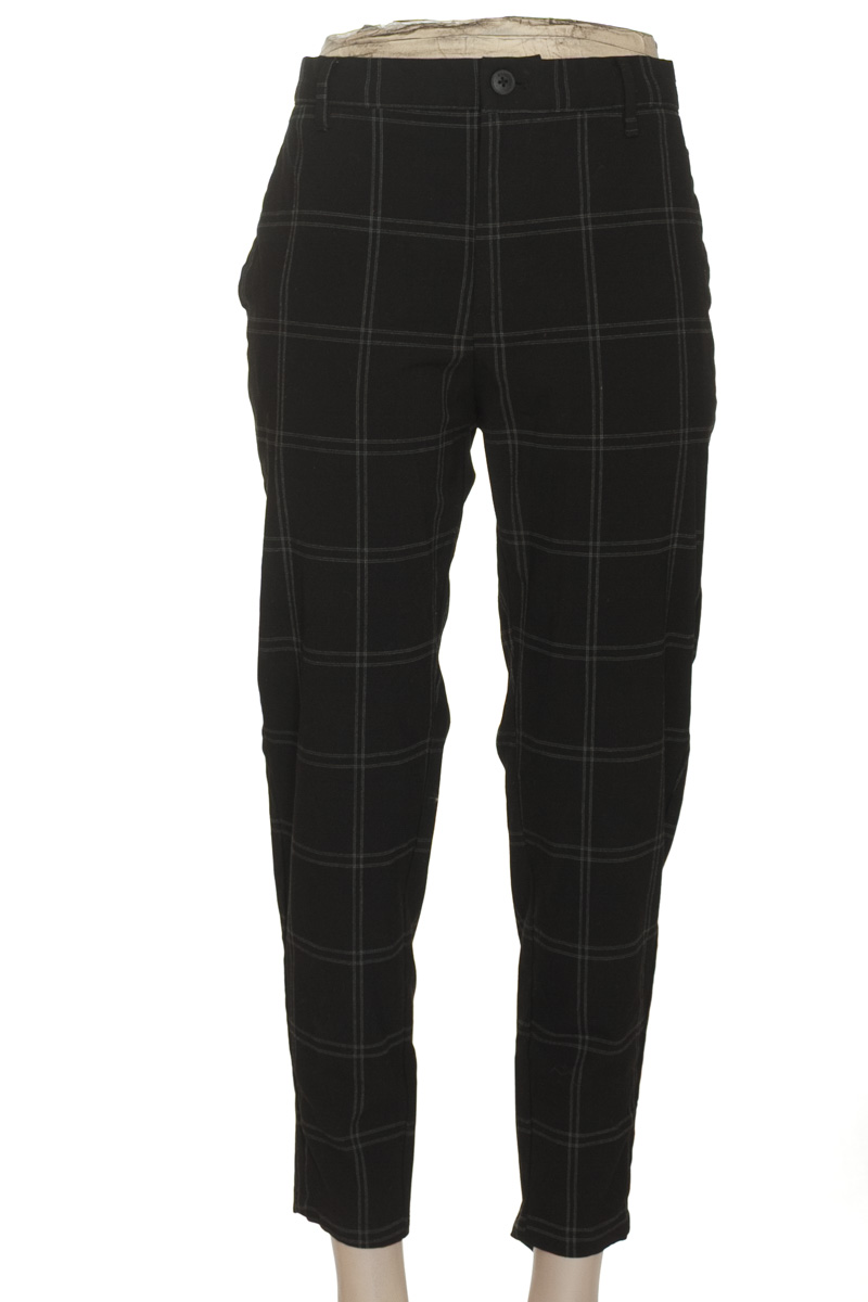 Pantalón color Negro - Bershka