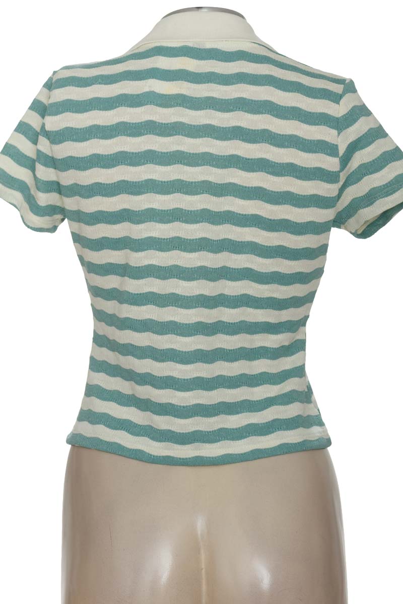 Top / Camiseta color Verde - Divided by H&M