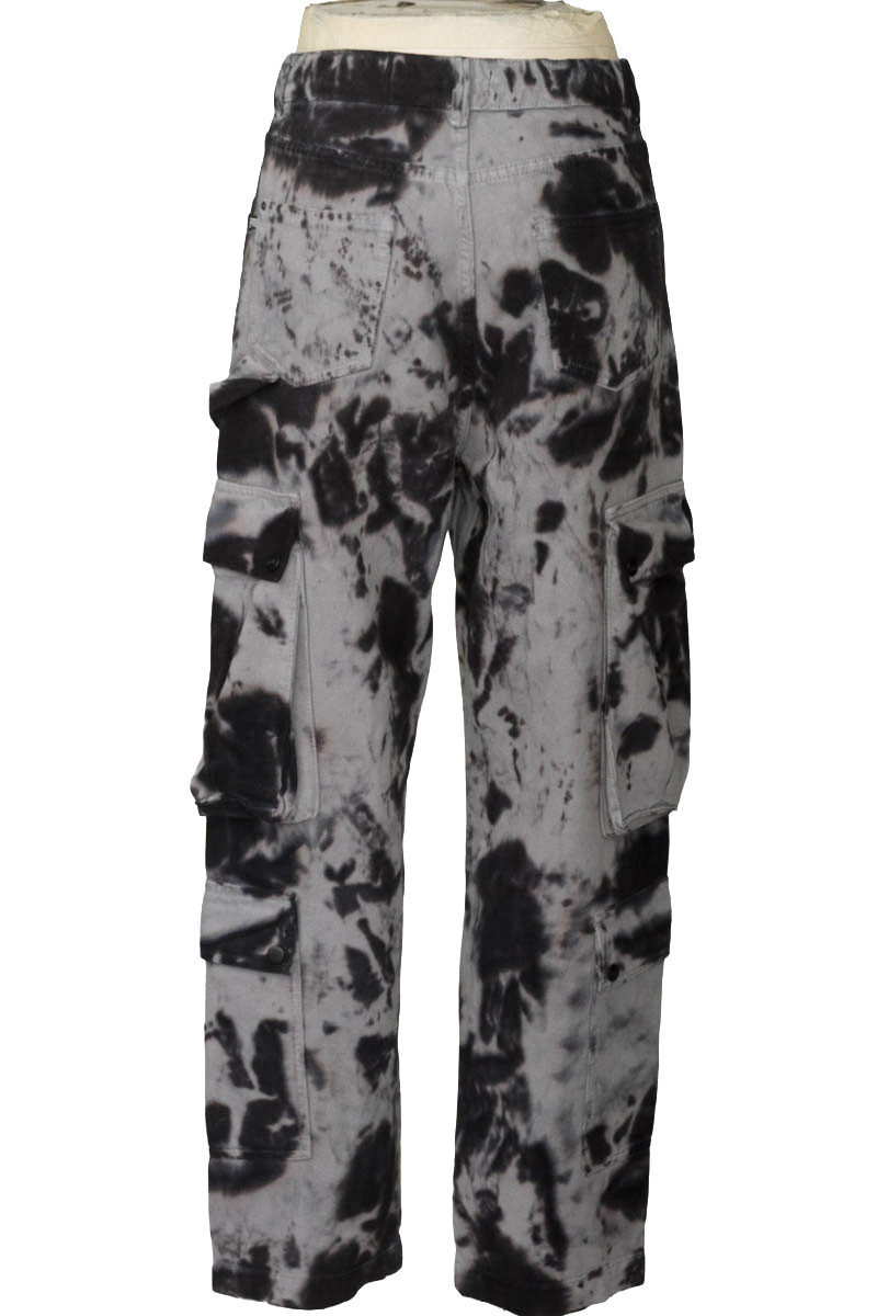 Pantalones color Gris - True