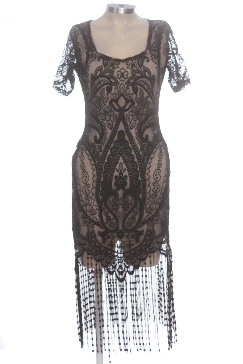 Vestido / Enterizo color Negro - Closeando