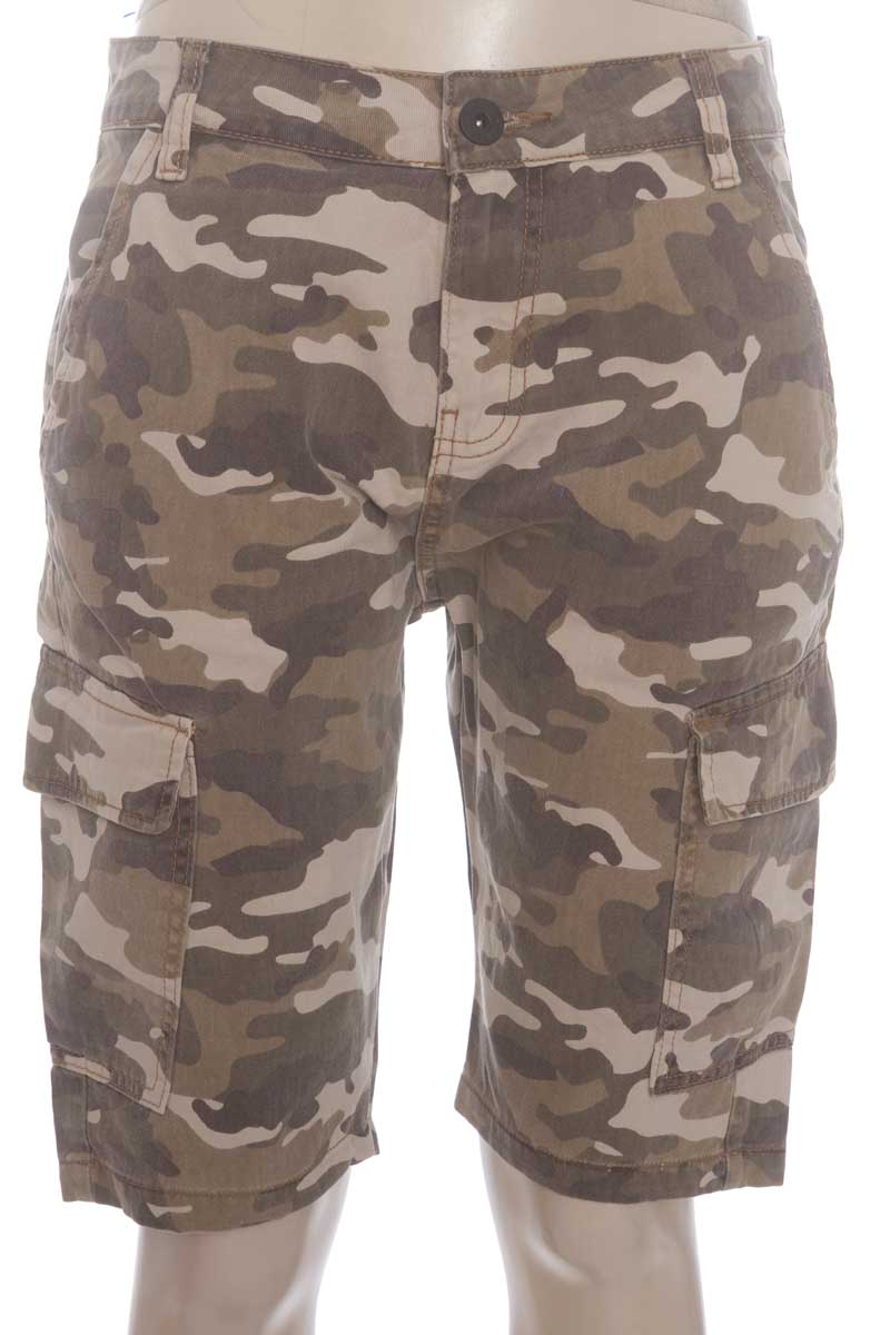 Bermuda - Pantaloneta color Verde - Tennis