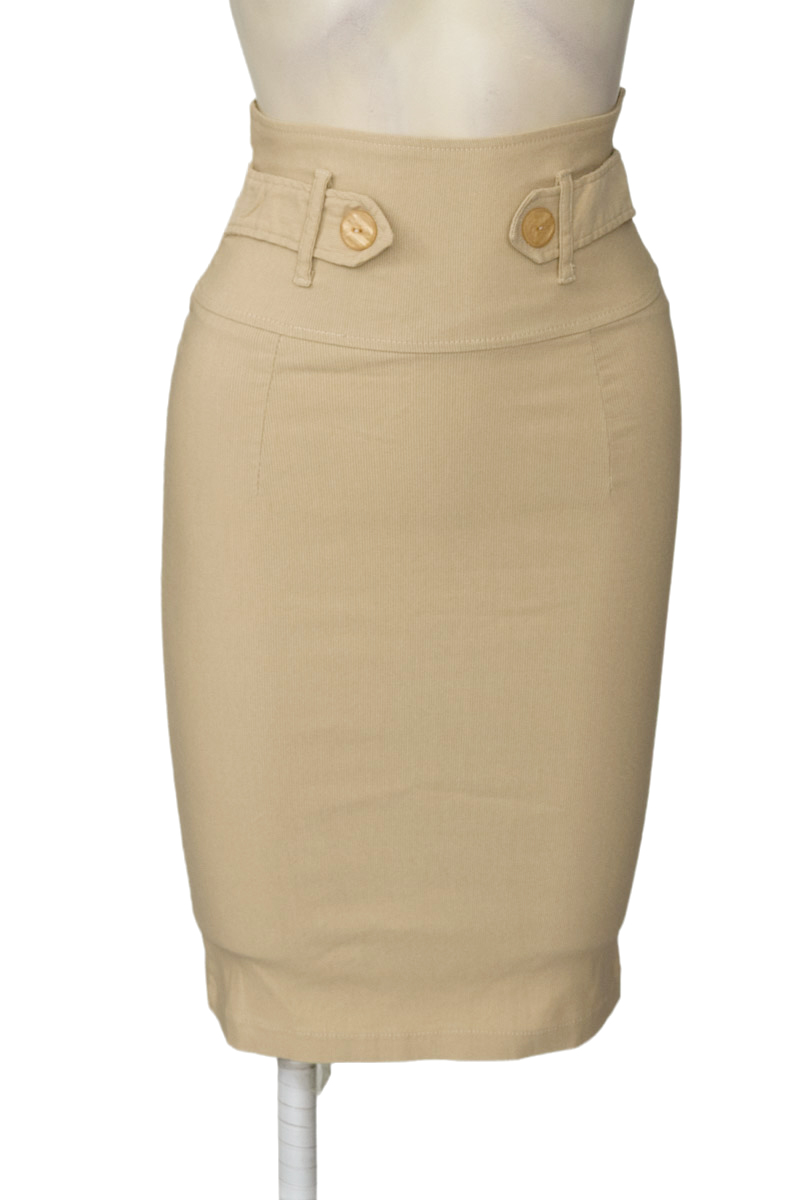 Falda color Beige - Closeando