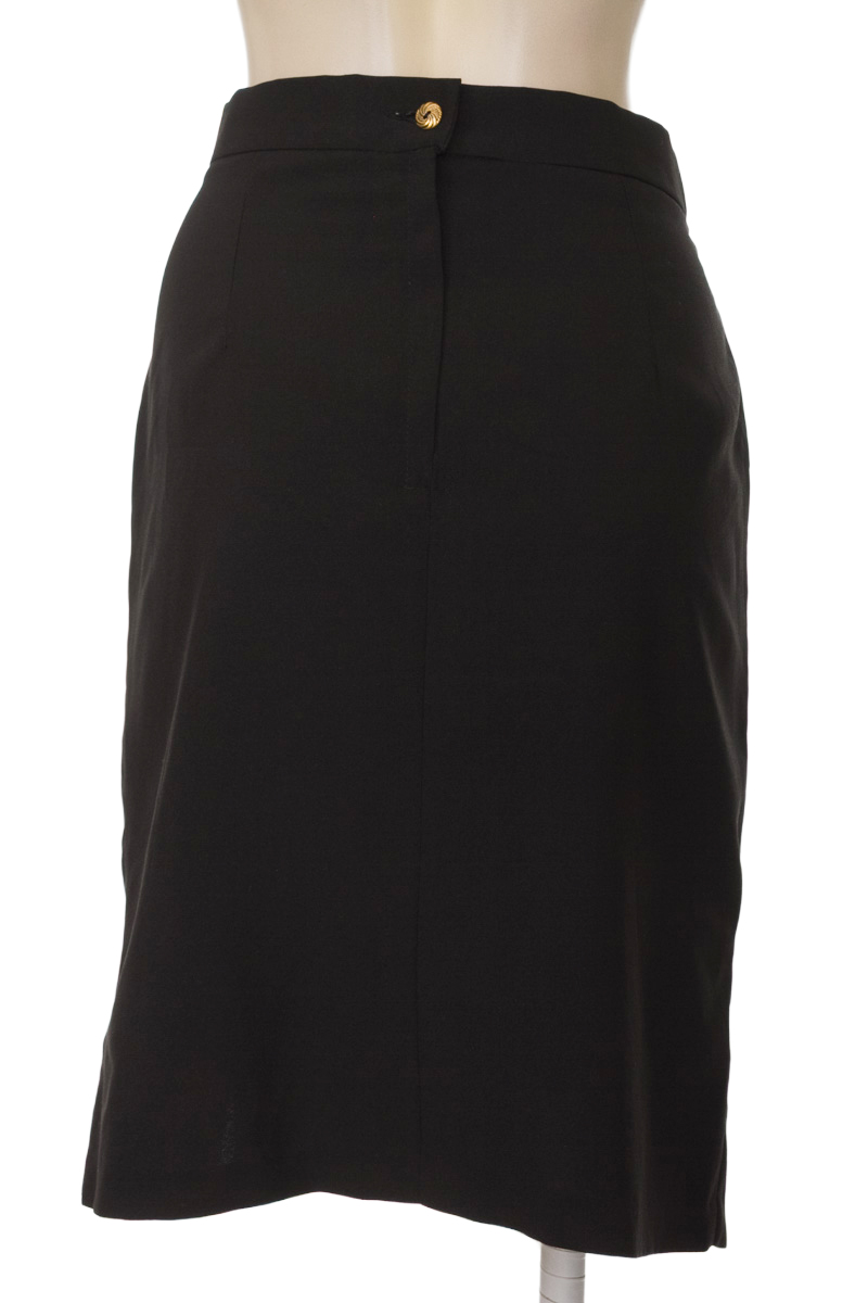 Falda color Negro - Closeando