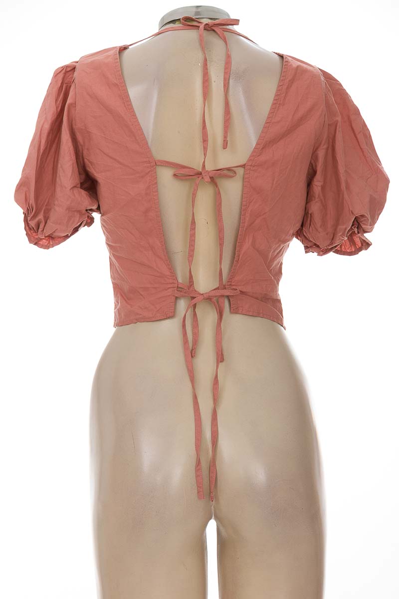 Top / Camiseta color Rosado - Koaj